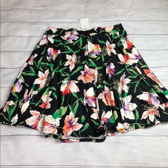 Amelia James Savannah Floral Skirt With Pockets Size 3XL NWT - Picture 4 of 7